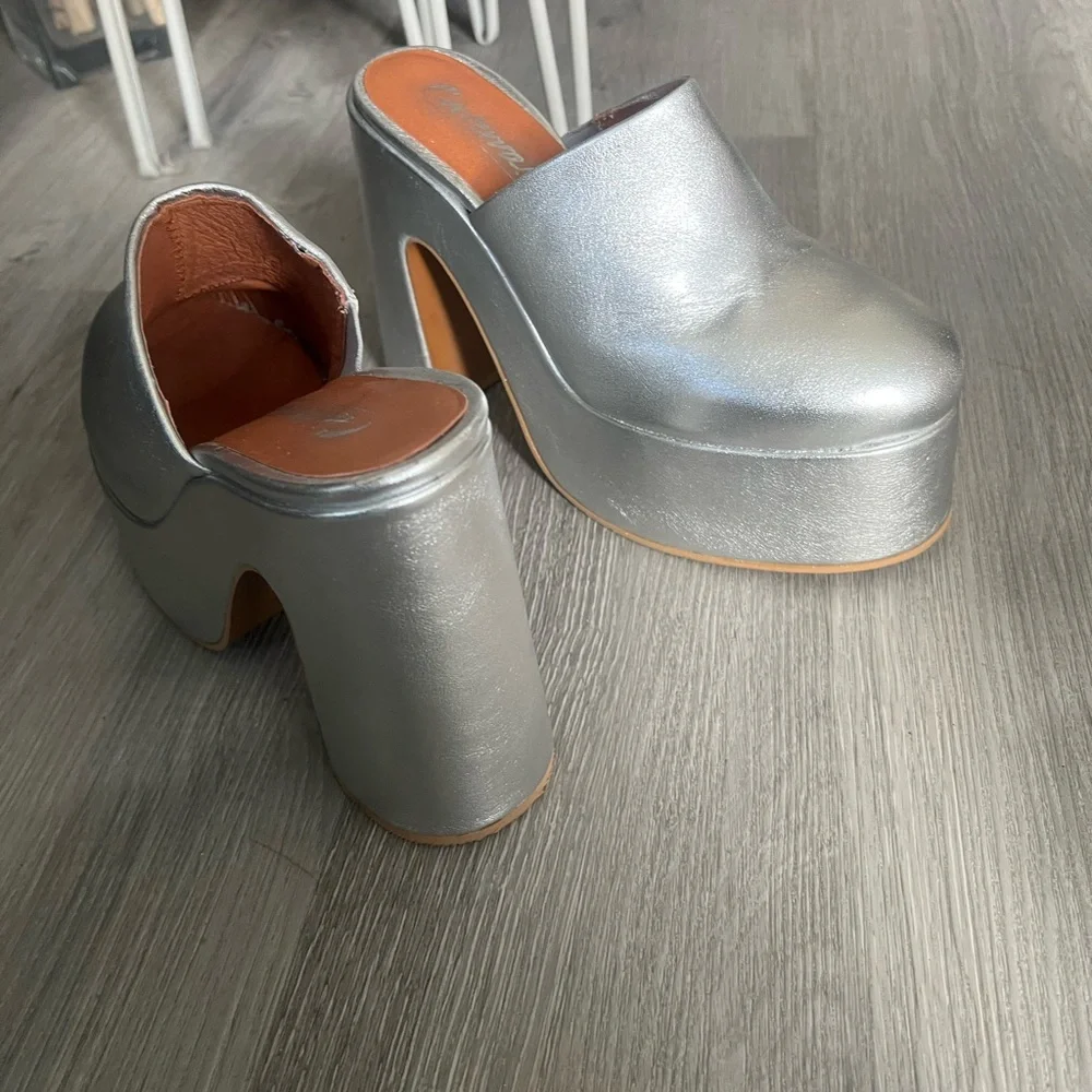 L'INTERVALLE Metallic Leather Platform Mules - Picture 3 of 5
